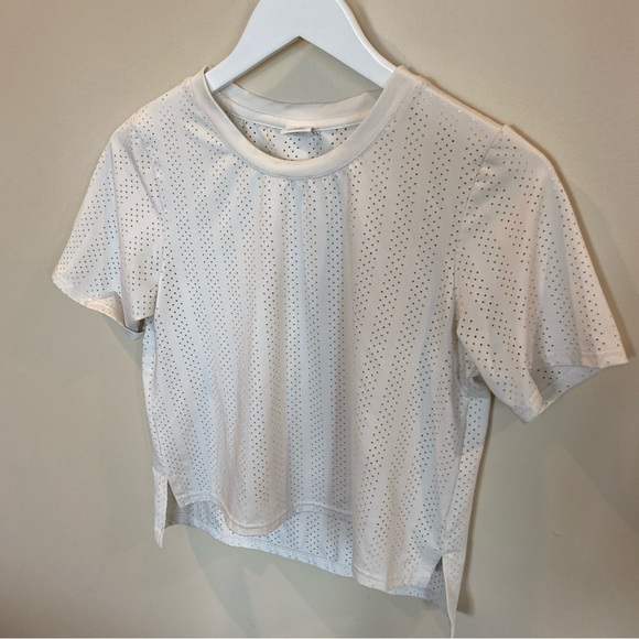 ZYIA Shirt Womens Small White Vertical Chill Tee Short Sleeve Ventilated Active - Picture 2 of 6